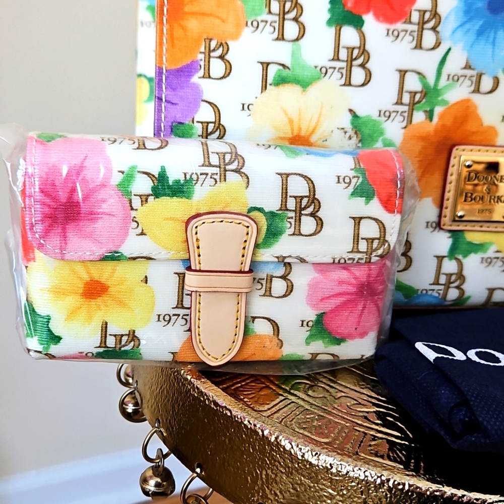 5Pcs Dooney & Bourke Coated Cotton Floral Print Janine Satchel w/Accessories - Picture 7 of 11